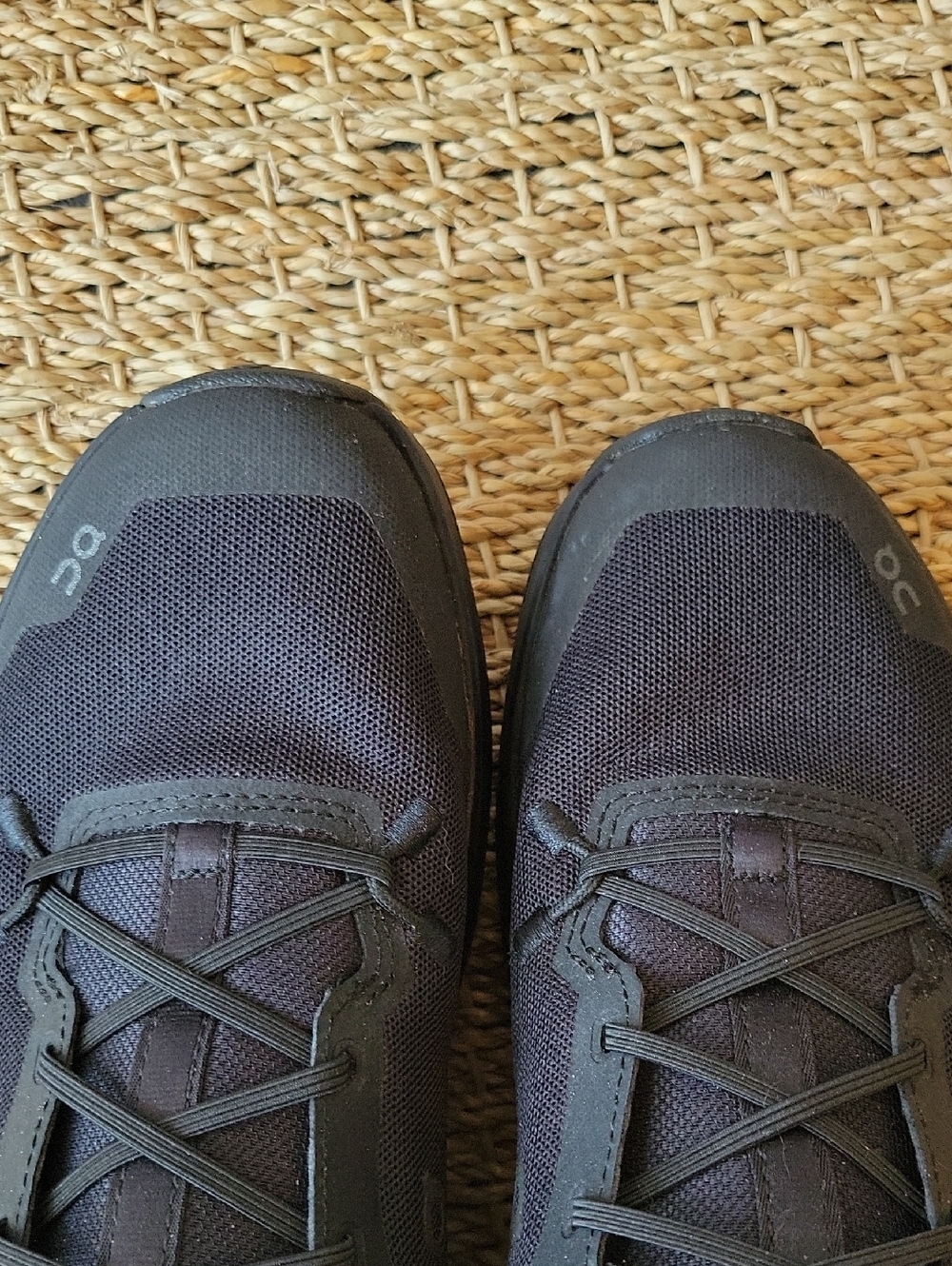 Cloudleap no tie black Youth kids sneaker shoes in Excellent condition. Size 6.5 - Picture 9 of 9
